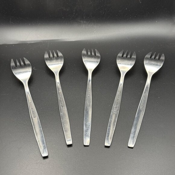 Northland Oneida Stainless Flatware 5 Dinner Forks Ornate Rendezvous Pattern - Picture 2 of 4